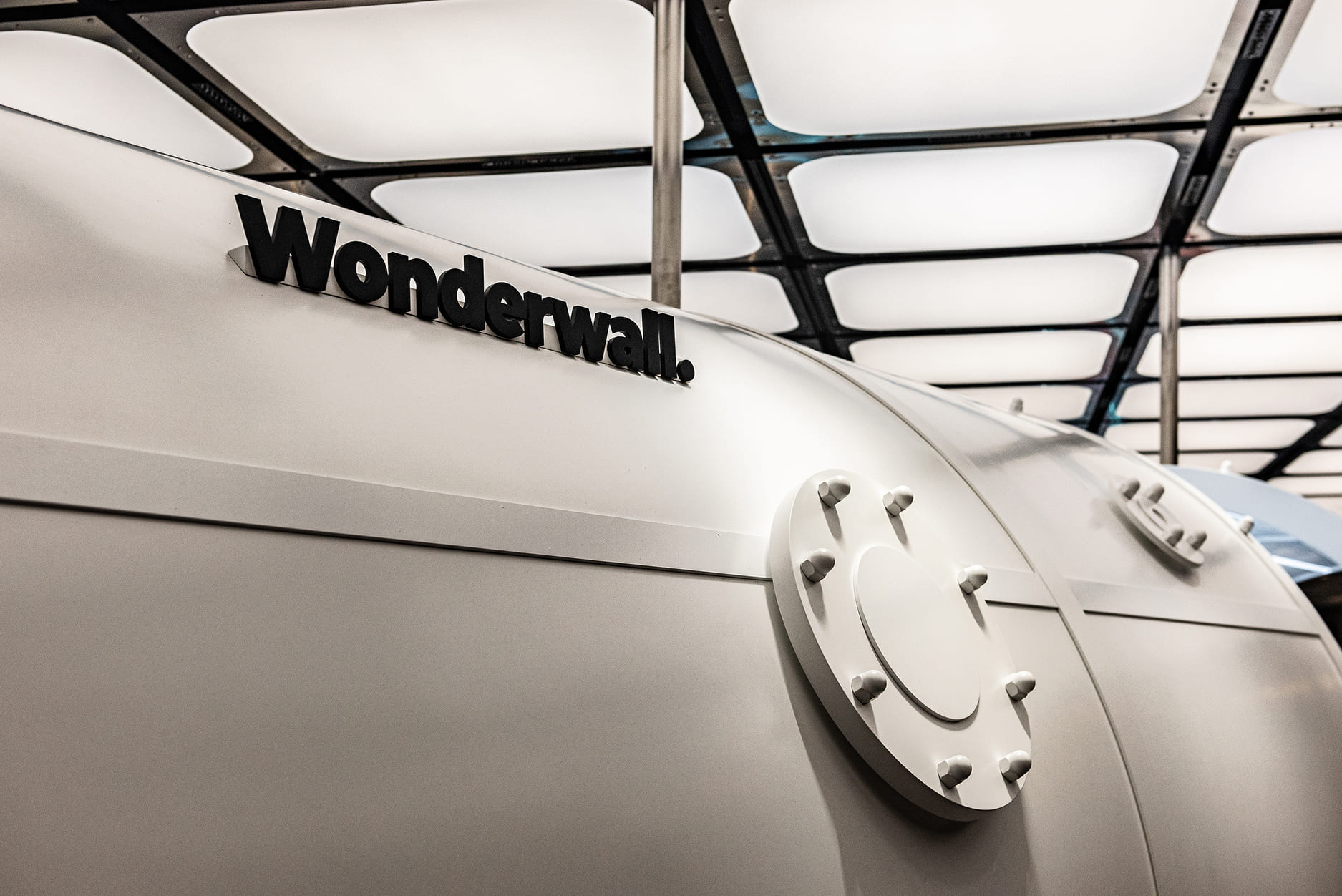 WONDER WALL