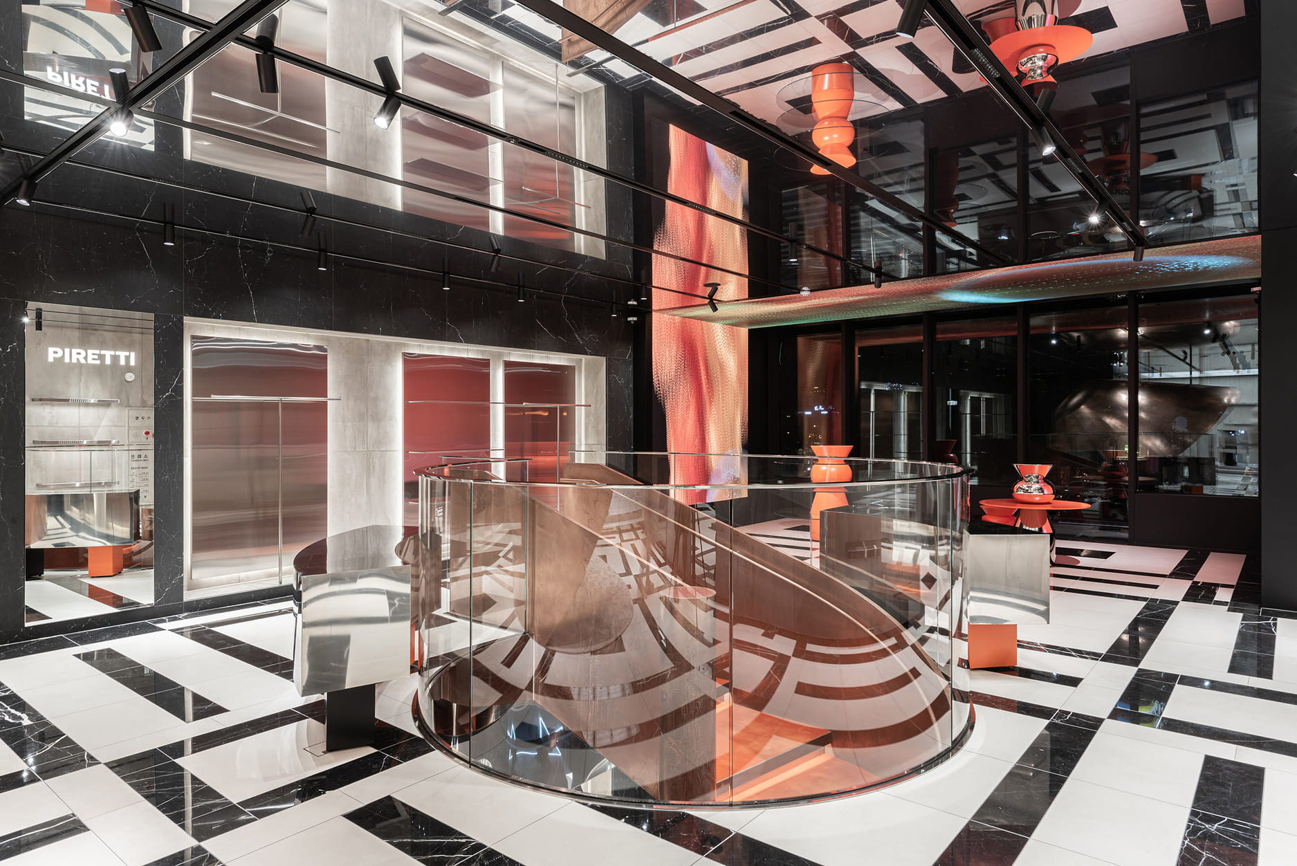 PIRETTI_FLAGSHIP STORE