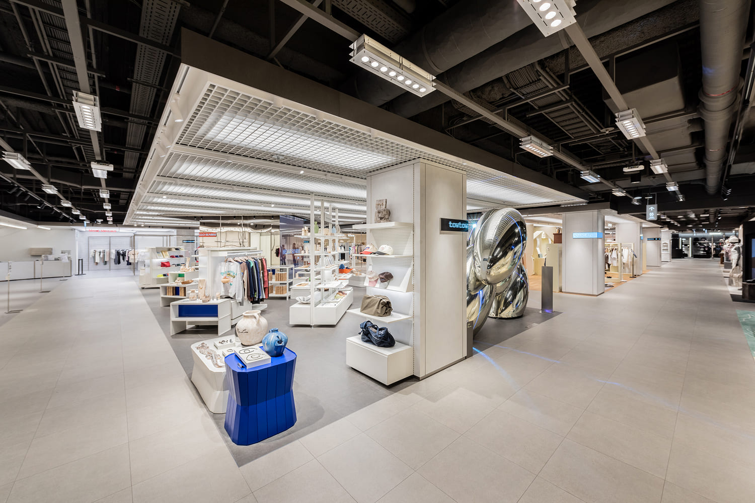 LOTTE DEP MAIN_9F_K FASHION ZONE