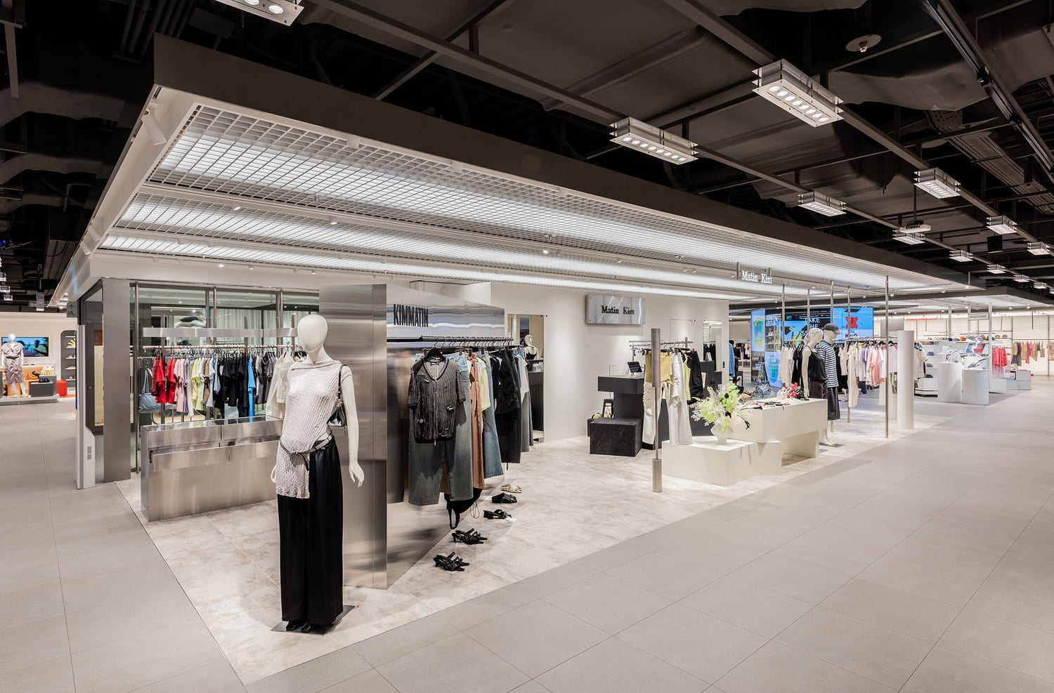 LOTTE DEP MAIN_9F_K FASHION ZONE
